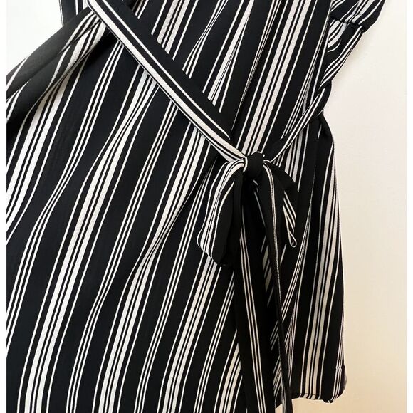 Speechless Striped Faux Wrap Mini Dress Large - Picture 5 of 6